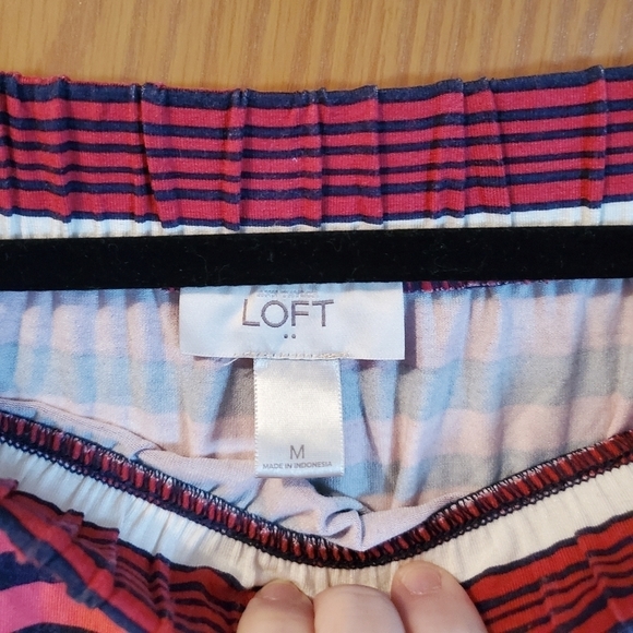LOFT Pink Barbiecore Striped Skirt Size M - Picture 4 of 4